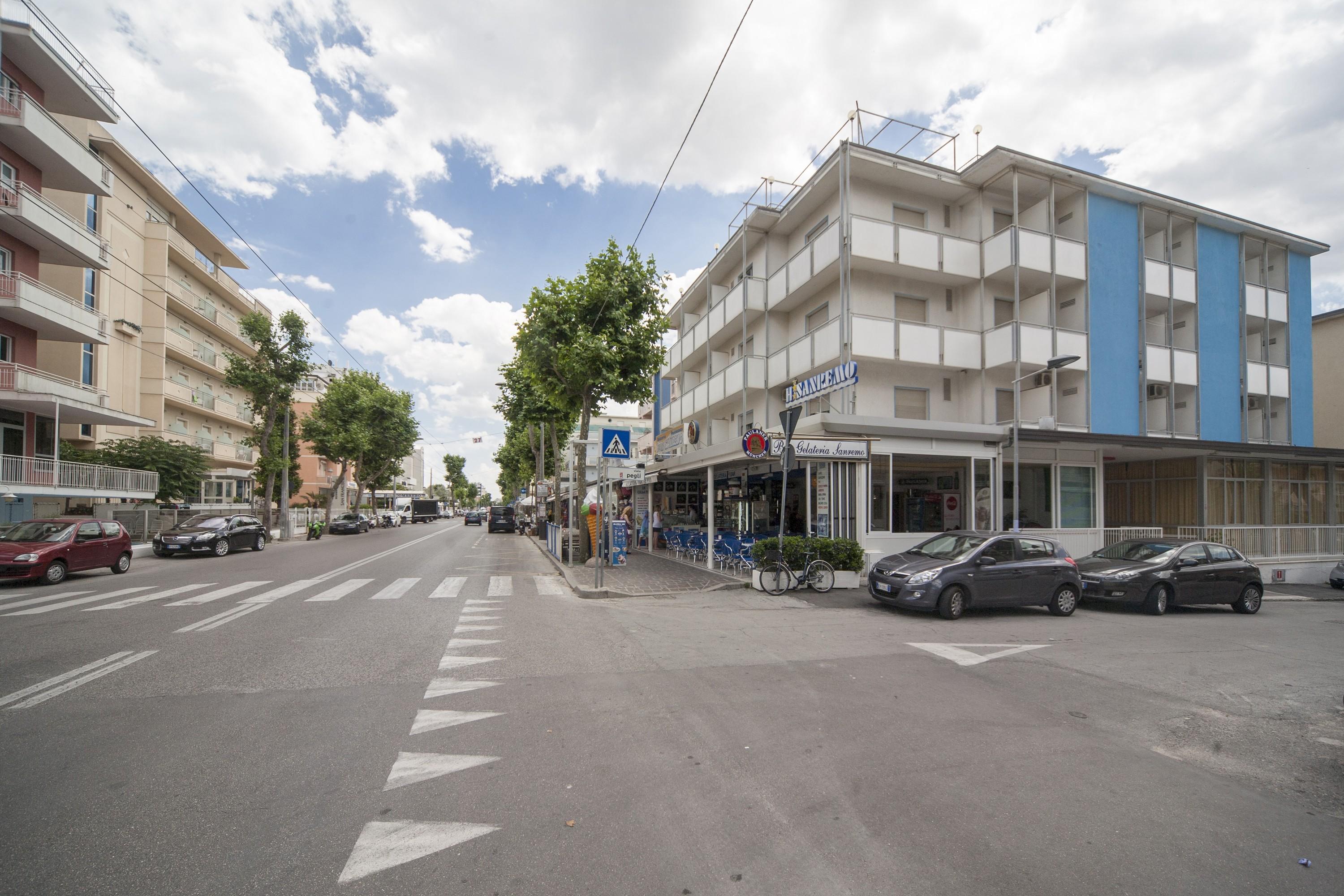 Hotel Sanremo Римини Екстериор снимка