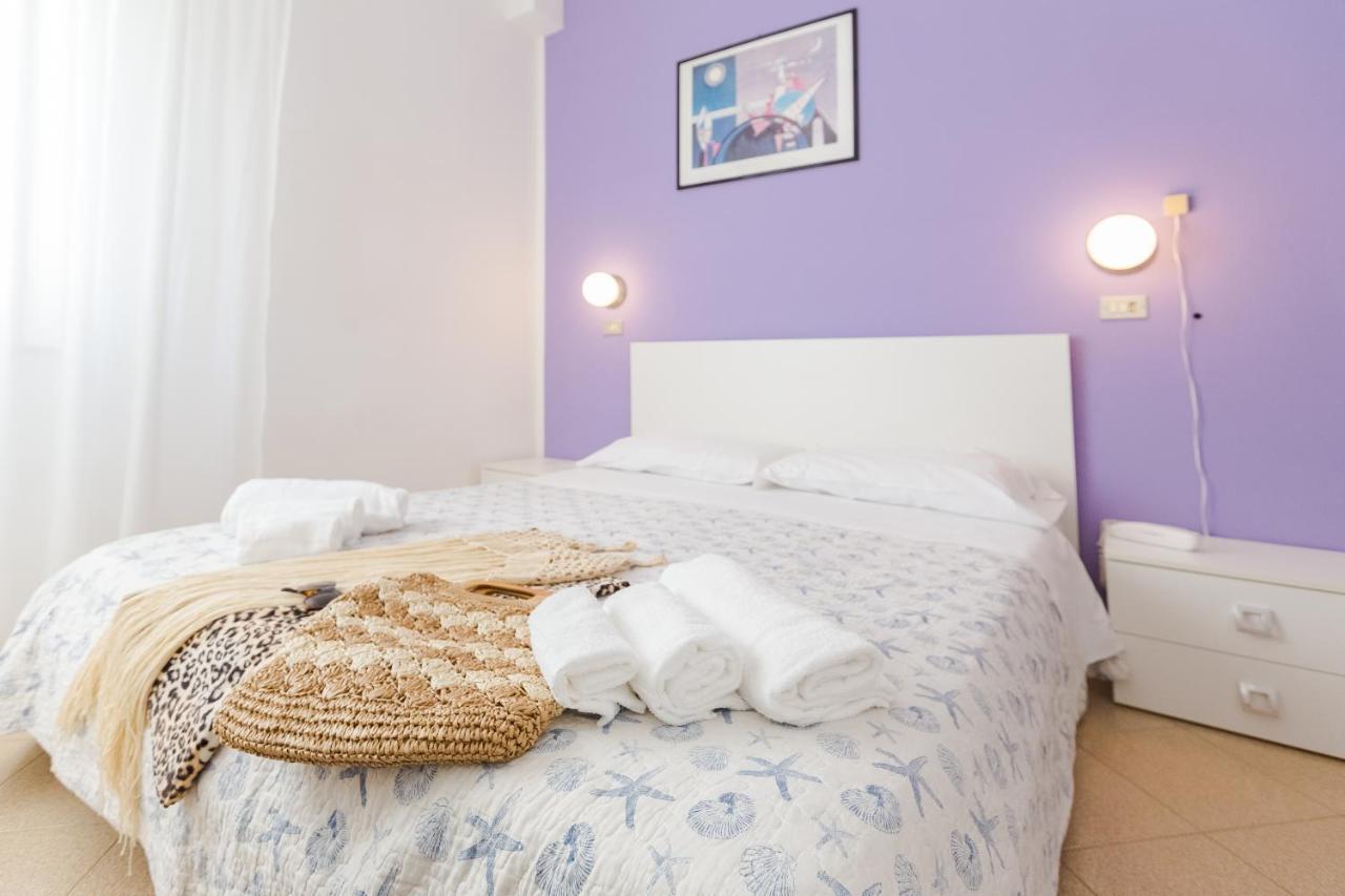 Hotel Sanremo Римини Екстериор снимка