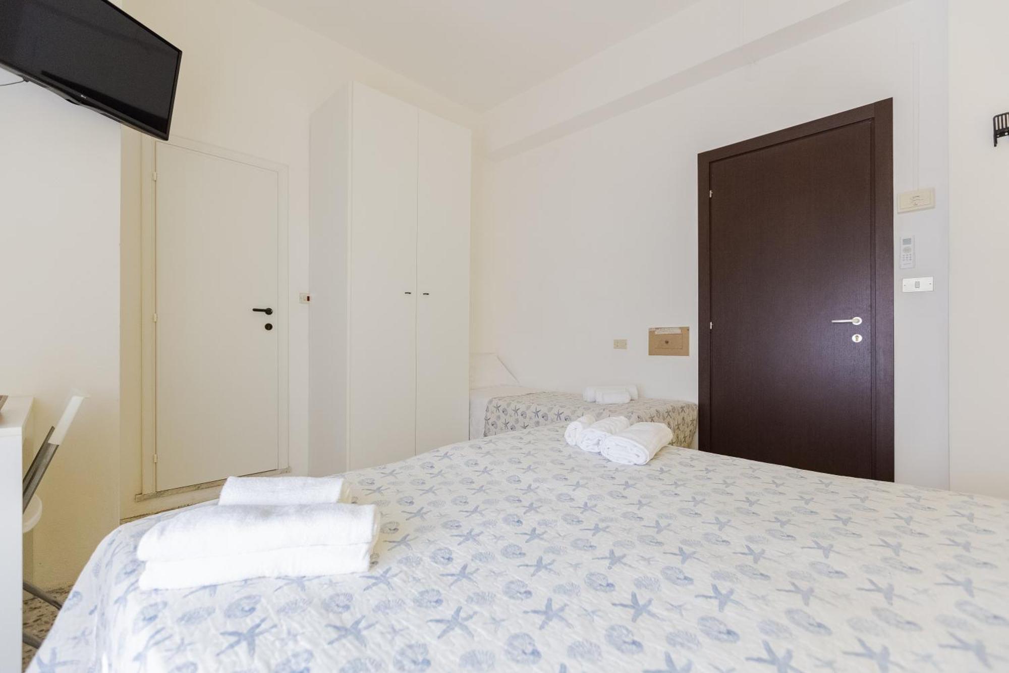 Hotel Sanremo Римини Екстериор снимка