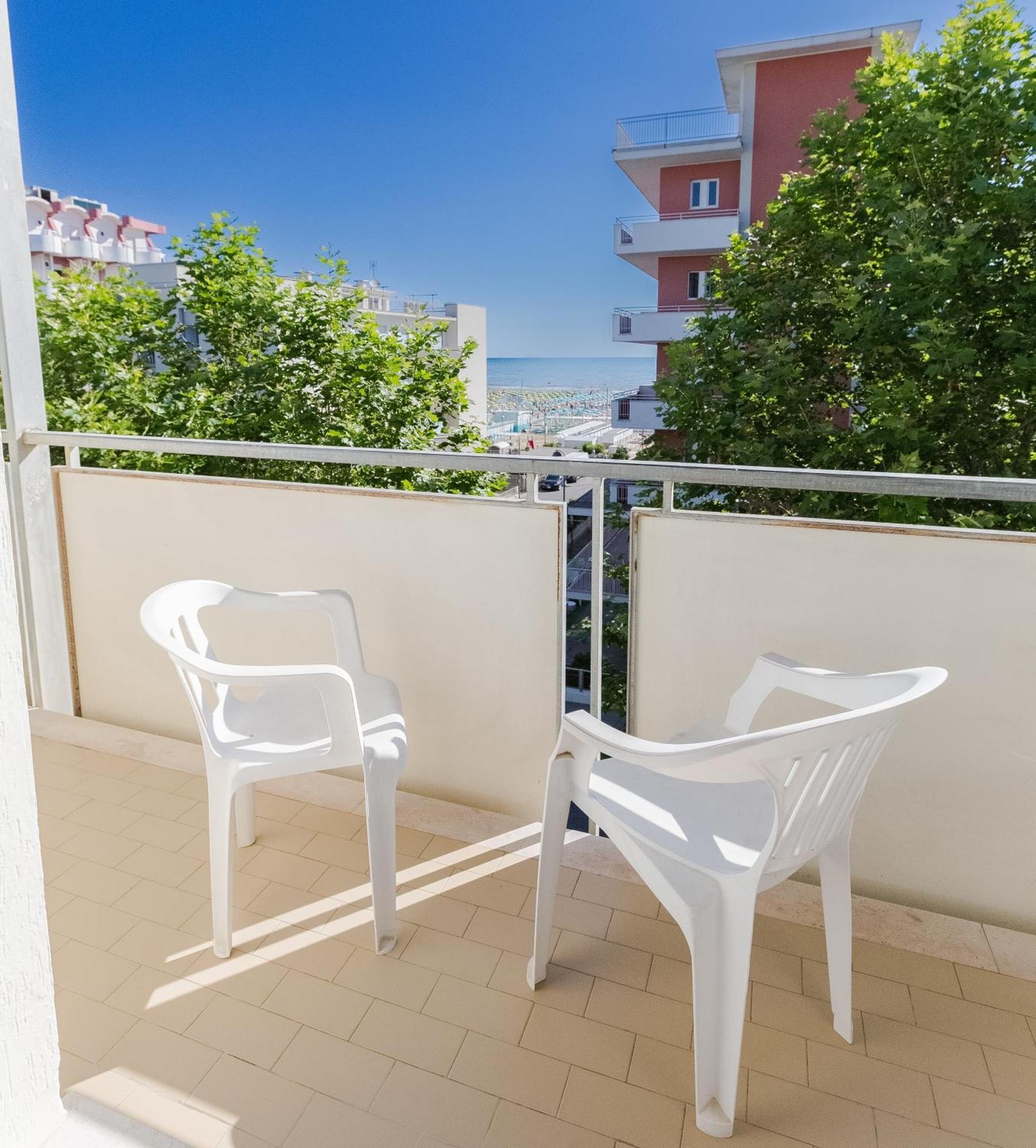 Hotel Sanremo Римини Екстериор снимка